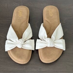 White Mountain Women's Sandals - White and Tan Size 10